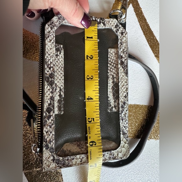 Aimee Kestenberg Cellphone crossbody purse - Picture 9 of 9